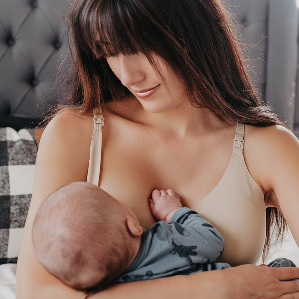 maman qui allaite avec soutien gorge allaitement beige