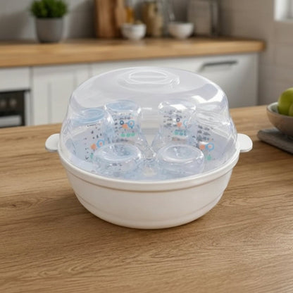 Sterilisateur biberon sur un comptoir